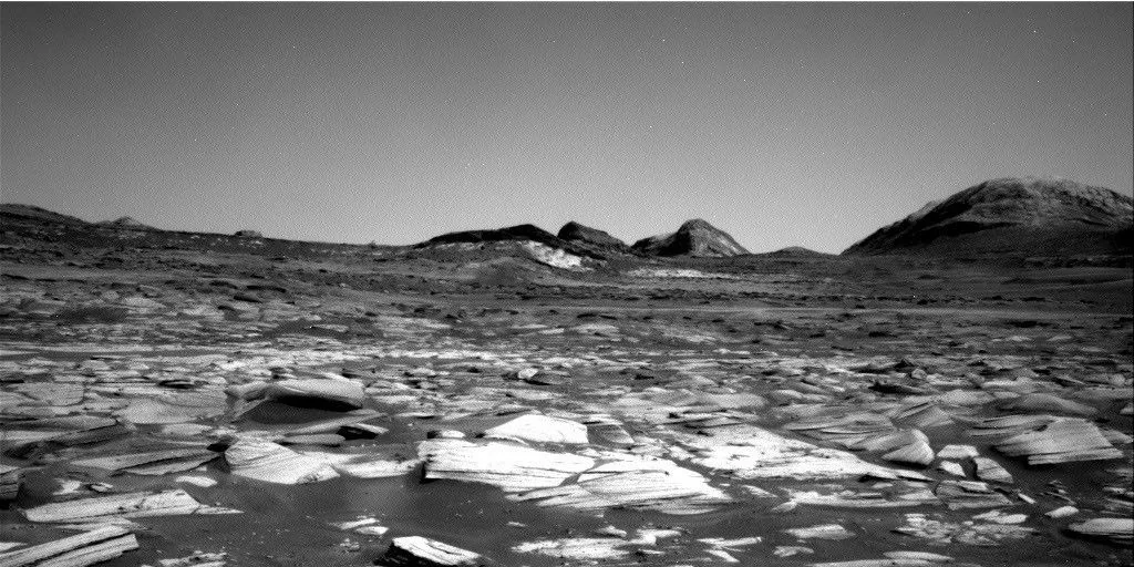 Kızıl Gezegende 5000 Sol Geride Kaldı: Curiosity Mars'ın Katmanlı Kaya Bantlarını Mercek Altına Alıyor