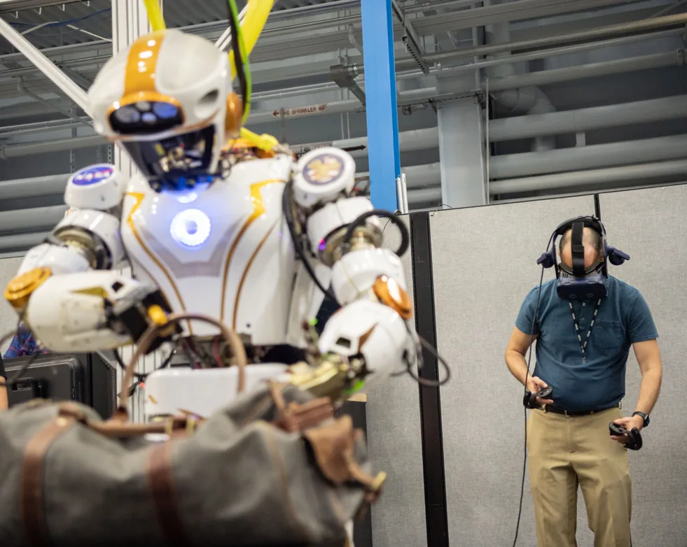 Bilim Kurgudan Gerçeğe: NASA Johnson Uzay Merkezi’nin Maharetli İnsansı Robotları